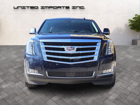 Used 2020 Cadillac Escalade ESV Premium Luxury image 8