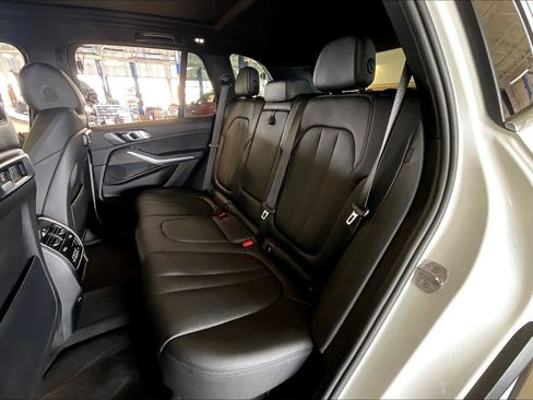 Used 2022 BMW X5 xDrive40i w/ Premium Package image 19