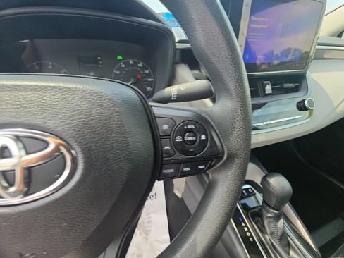 Used 2023 Toyota Corolla LE FWD image 17