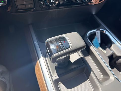 New 2026 Chevrolet Silverado 1500 High Country w/ Technology Package AWD/4WD image 29