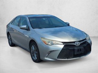 Used 2016 Toyota Camry SE FWD video 3