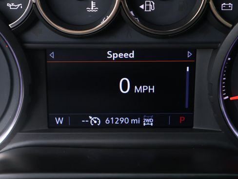 Used 2019 Chevrolet Silverado 1500 LT Trail Boss w/ Convenience Package AWD/4WD image 3