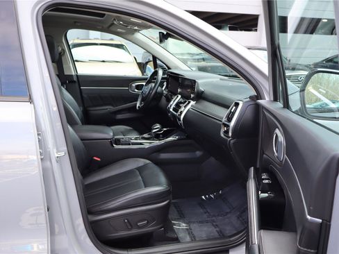 Certified 2023 Kia Sorento SX image 28