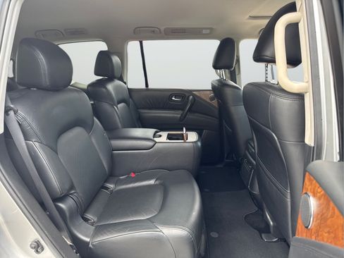 Used 2024 Nissan Armada SL w/ Captain's Chairs Package AWD/4WD image 37