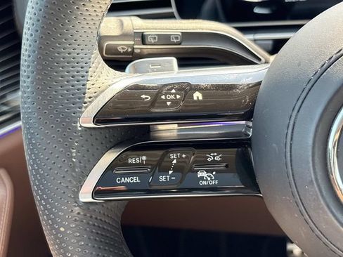 Used 2024 Mercedes-Benz GLS 450 4MATIC image 28