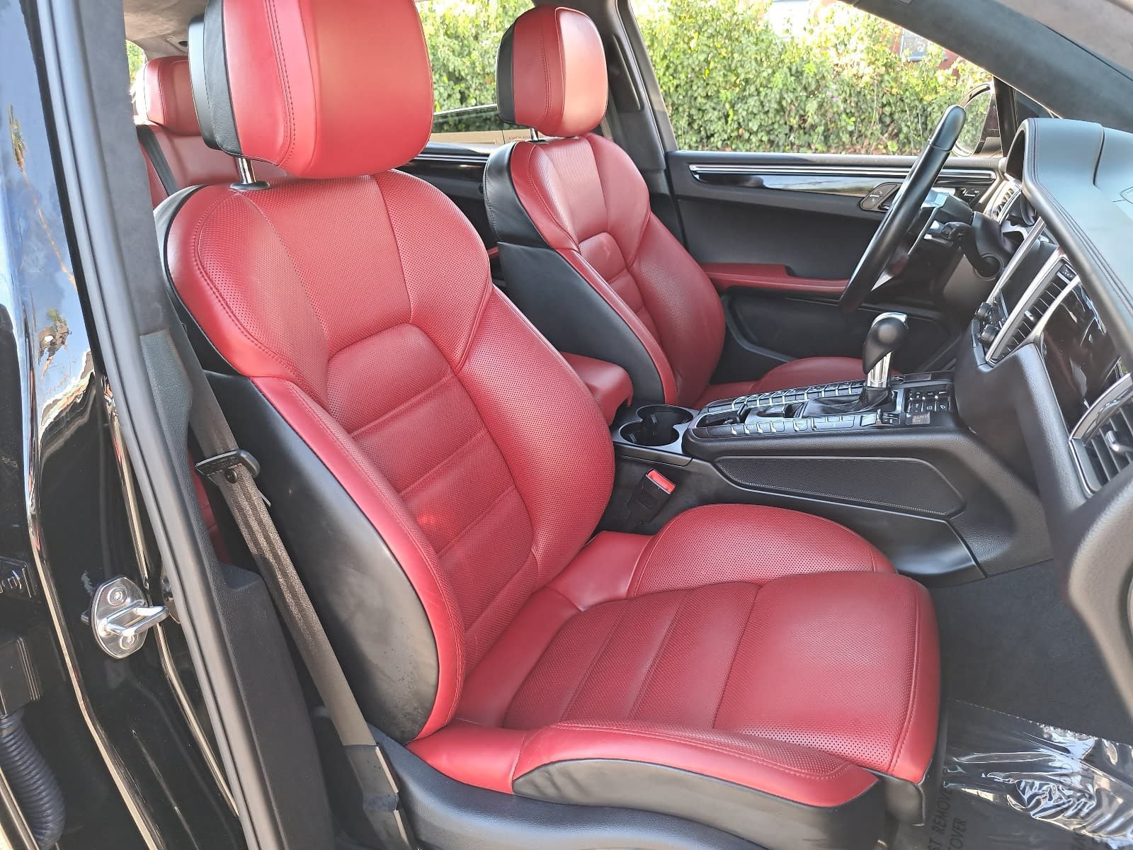 Used 2018 Porsche Macan Turbo AWD/4WD image 10