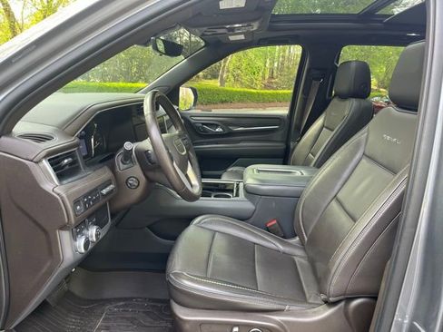 Used 2021 GMC Yukon Denali w/ Denali Premium Package image 5