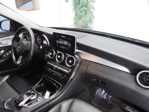 Used 2015 Mercedes-Benz C 300 Sedan image 10