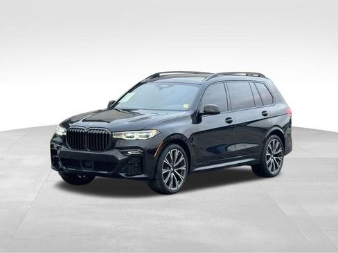 Used 2022 BMW X7 M50i image 1