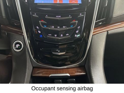 Used 2018 Cadillac Escalade ESV Luxury AWD/4WD image 44