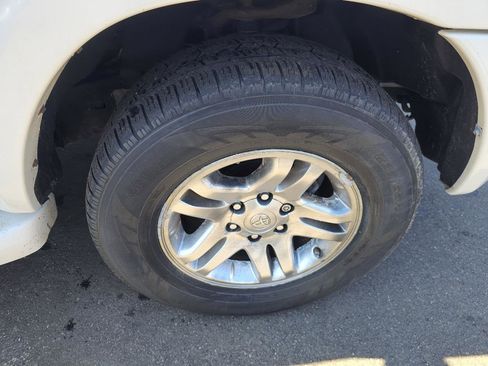 Used 2005 Toyota Sequoia Limited AWD/4WD image 14