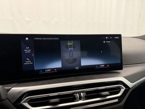 Used 2024 BMW 330i xDrive Sedan w/ Convenience Package image 35