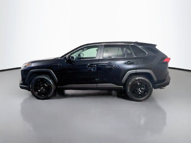 Used 2024 Toyota RAV4 LE FWD image 6