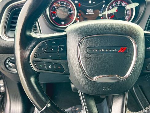 Used 2022 Dodge Challenger SXT image 21