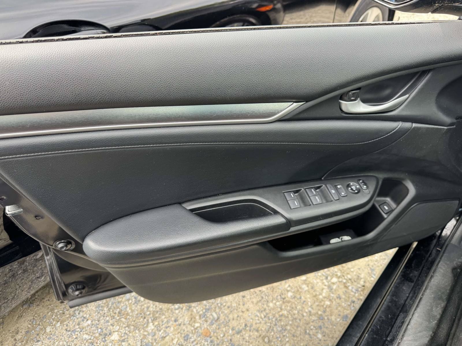 Used 2017 Honda Civic EX-L image 12