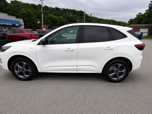 Used 2023 Ford Escape ST-Line w/ Tech Pack #1 AWD/4WD image 5