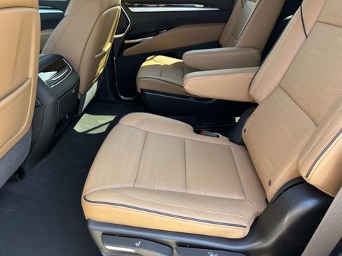 Used 2025 Cadillac Escalade Premium Luxury w/ Touring Package AWD/4WD image 19