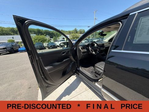 Used 2023 GMC Acadia Denali w/ Black Diamond Edition AWD/4WD image 29