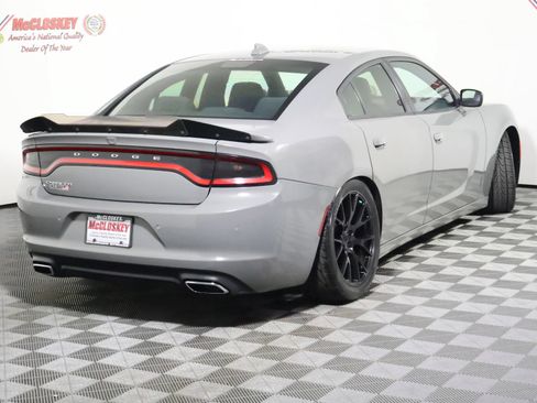 Used 2018 Dodge Charger SXT Plus RWD image 5