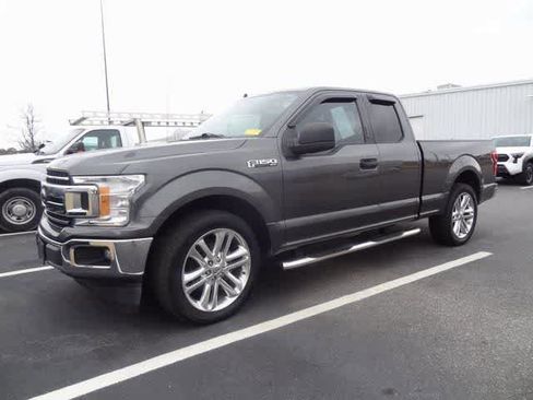 Used 2020 Ford F150 XLT image 12