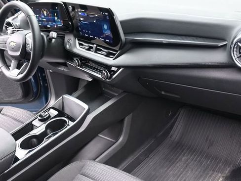 Used 2026 Chevrolet Equinox LT image 28