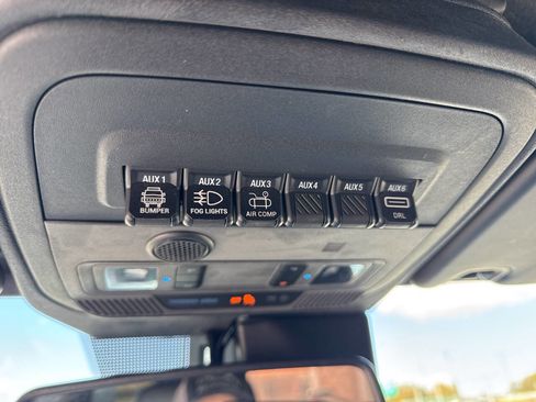 Used 2022 Ford Bronco Wildtrak image 37