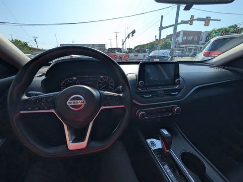 Used 2020 Nissan Altima 2.5 S FWD image 20