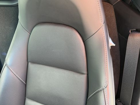 Certified 2024 Porsche 718 Boxster image 5