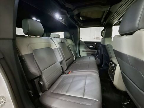 Used 2024 GMC Hummer EV 3X AWD/4WD image 29