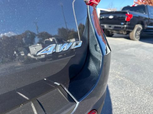 Used 2023 Ford Explorer XLT w/ Class IV Trailer Tow Package image 12