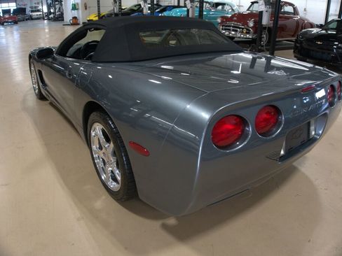 Used 2003 Chevrolet Corvette Convertible w/ Preferred Equipment Group1 RWD image 4