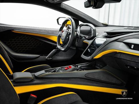 Used 2024 Lamborghini Revuelto AWD/4WD image 47