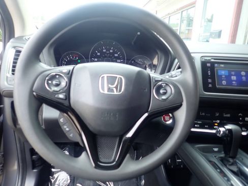 Used 2017 Honda HR-V EX image 7
