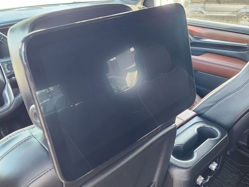 Certified 2024 GMC Yukon Denali Ultimate image 17