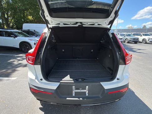 Certified 2023 Volvo XC40 B5 Ultimate w/ Protection Package Premier AWD/4WD image 61