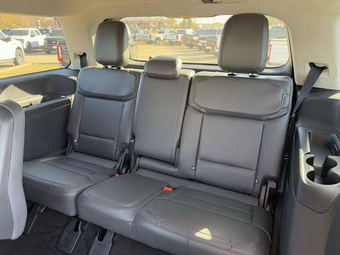 New 2025 Ford Expedition Active image 29