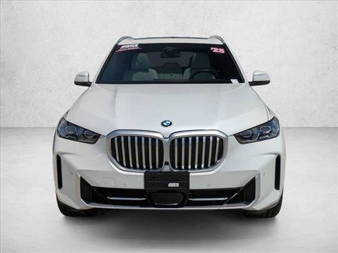 Used 2025 BMW X5 xDrive40i w/ Climate Comfort Package AWD/4WD image 2