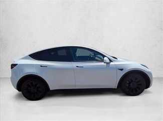 Used 2024 Tesla Model Y Long Range AWD/4WD video 4