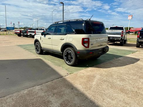 New 2025 Ford Bronco Sport Outer Banks w/ Outer Banks Tech Package+ image 41