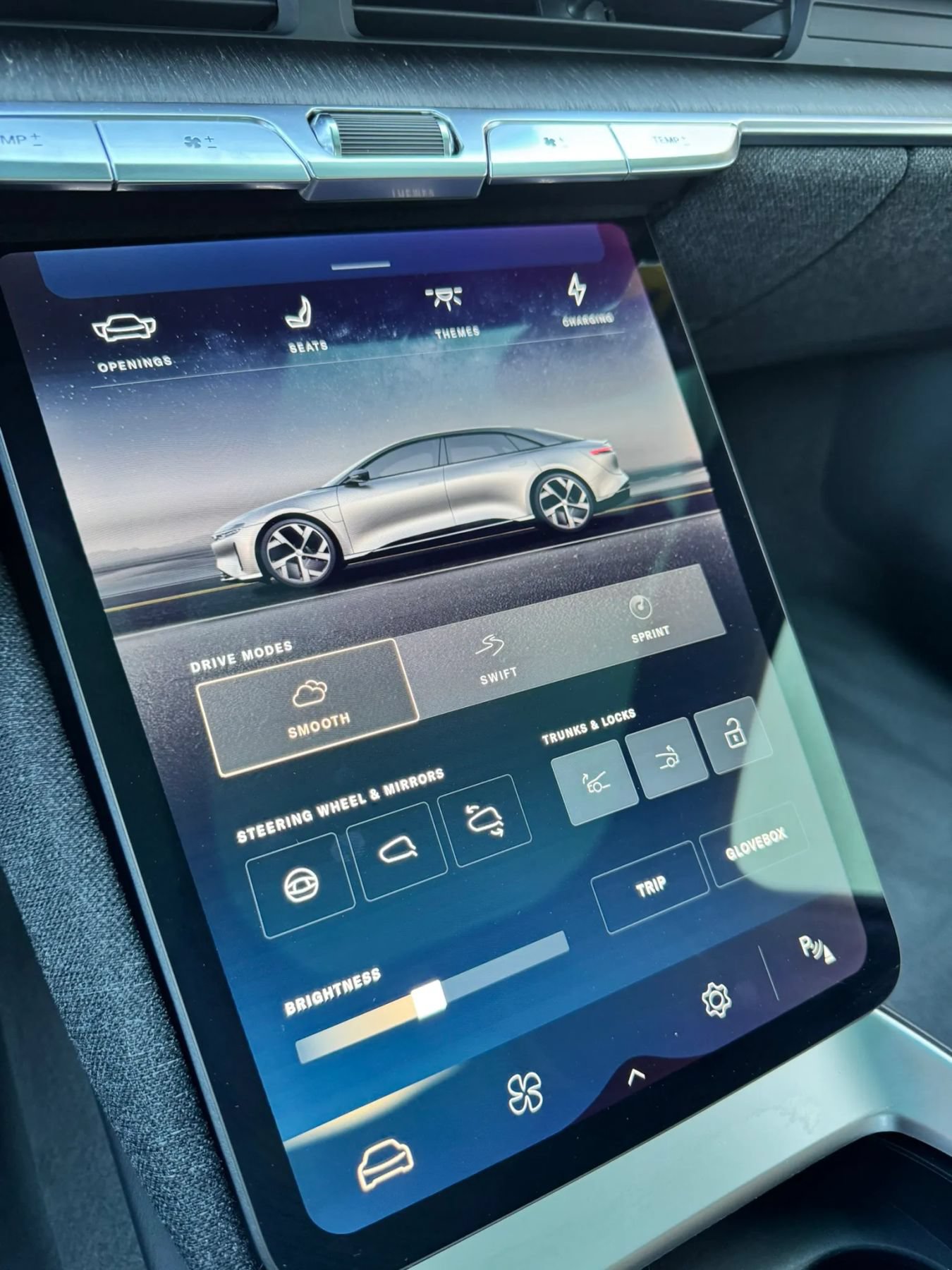 Used 2023 Lucid Air Touring AWD/4WD image 38