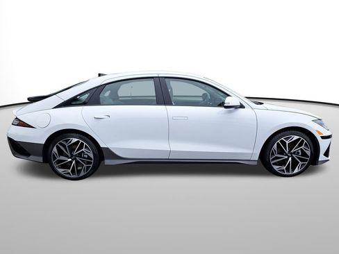 New 2025 Hyundai Ioniq 6 SEL image 4