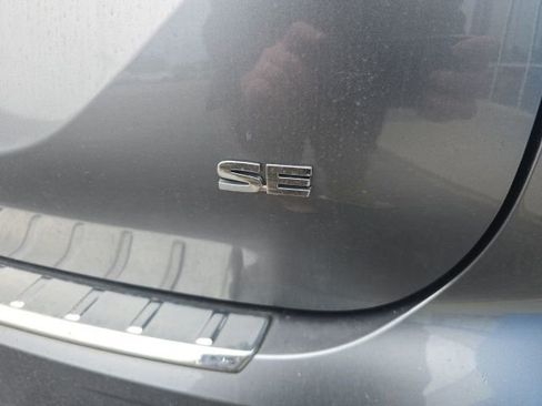 Used 2024 Mitsubishi Outlander SE image 35