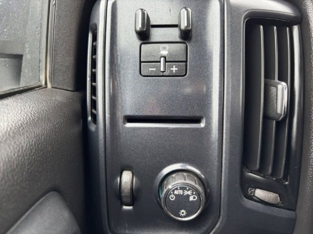Used 2018 GMC Sierra 3500 4x4 Regular Cab w/ Sierra Convenience Package image 15