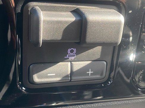 Used 2025 Chevrolet Silverado 1500 High Country w/ High Country Premium Package image 23