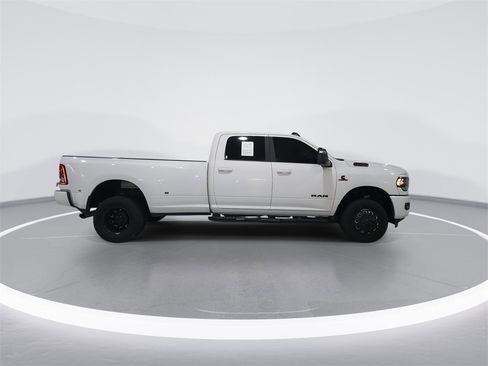 Used 2024 RAM 3500 Big Horn w/ Night Edition image 9