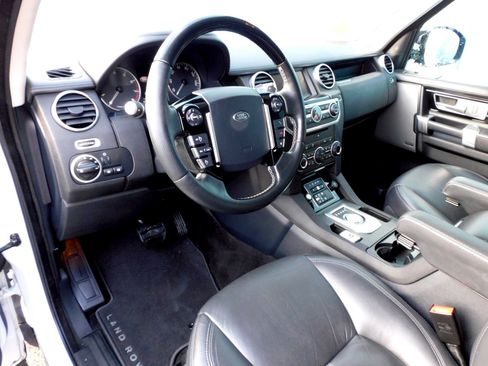 Used 2016 Land Rover LR4 HSE LUX AWD/4WD image 13