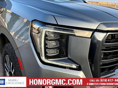 Used 2023 GMC Yukon XL AT4 w/ Technology Package AWD/4WD image 30