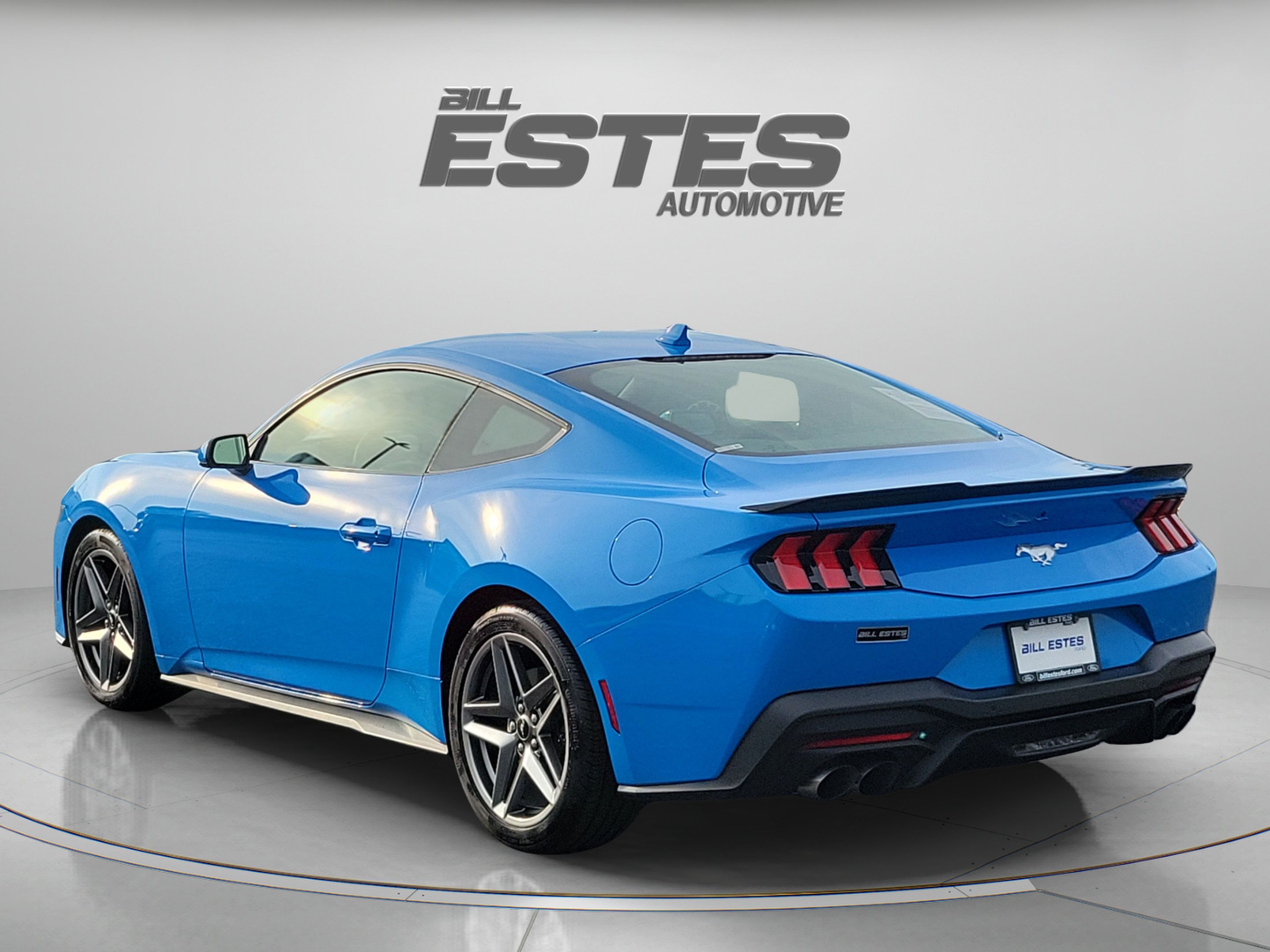 Used 2026 Ford Mustang Coupe RWD image 2