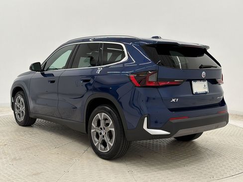Used 2023 BMW X1 xDrive28i AWD/4WD image 3
