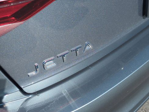 Used 2024 Volkswagen Jetta SE image 22